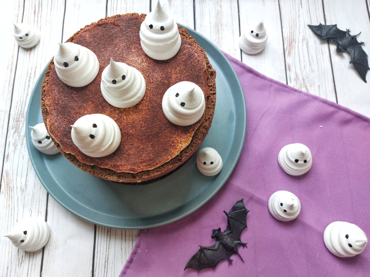 Naked cake chocolatudo de Halloween