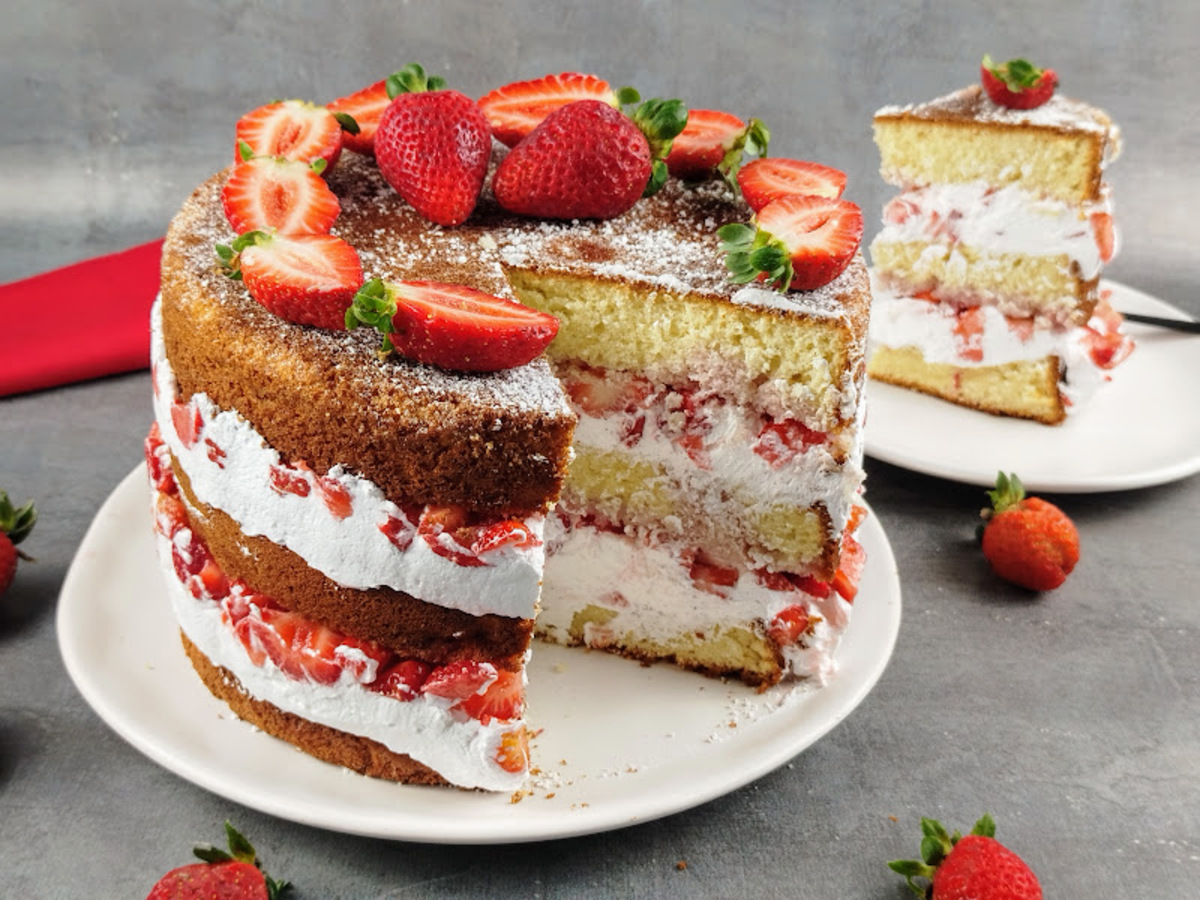 Naked cake de morango