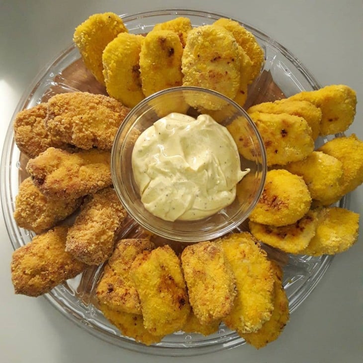 Nuggets com mostarda e mel