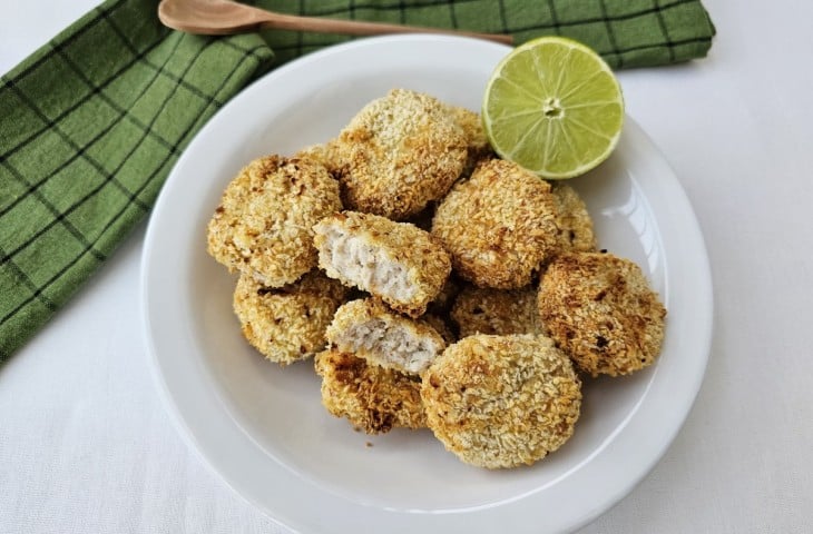 Nuggets de tilápia na airfryer