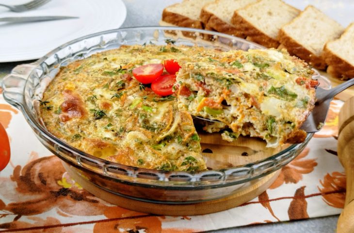 Omelete de forno com legumes