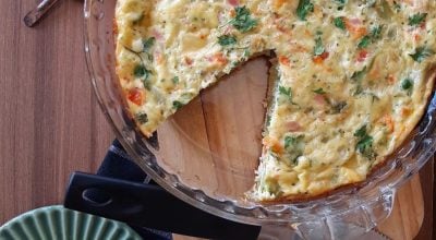 Omelete de forno com legumes e frios