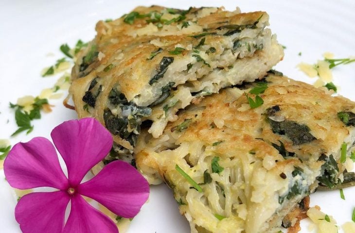 Omelete de macarrão de Malta