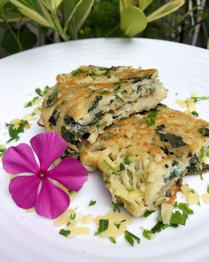 Omelete de macarrão de Malta