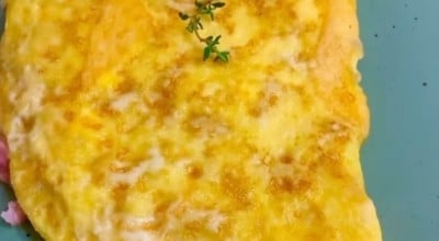 Omelete de presunto e queijo