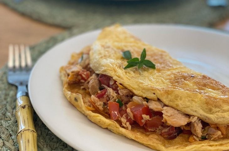Omelete rápido com atum