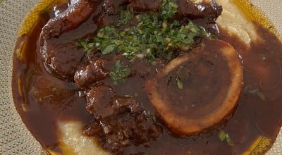 Ossobuco com polenta cremosa