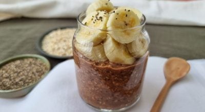 Overnight oats com cacau e banana