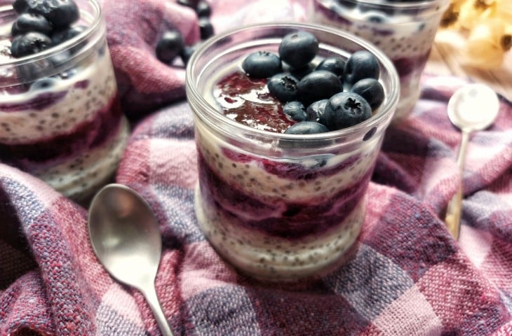 Overnight oats com mirtilo