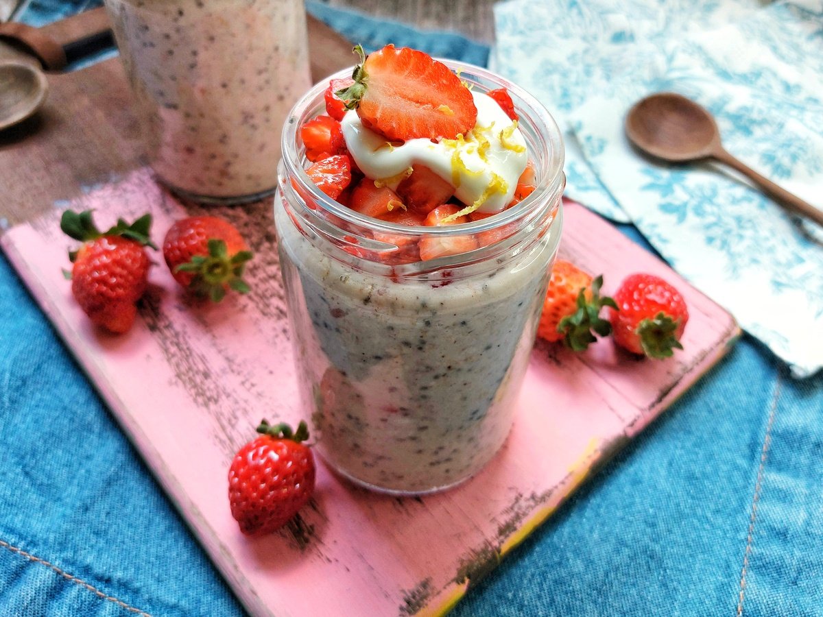 Overnight oats com morango