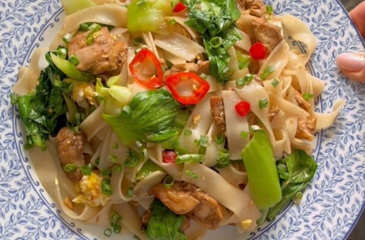 Pad see ew