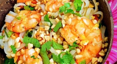 Pad thai com talharim