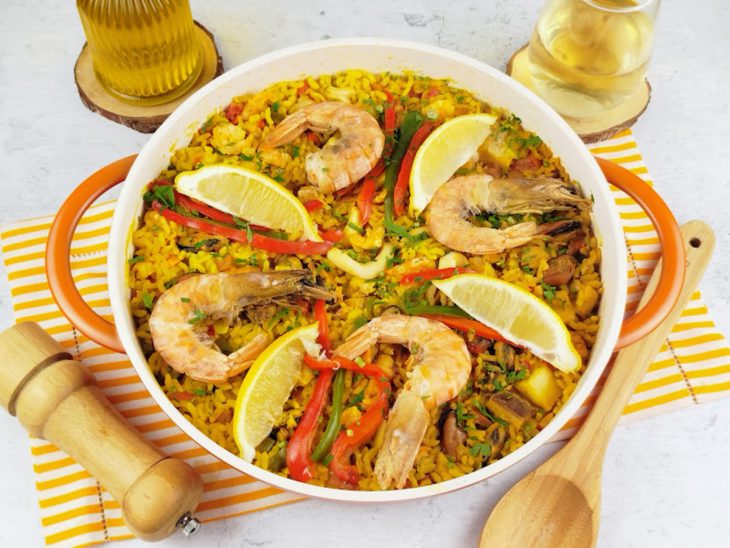 Paella pronta para ser servida.