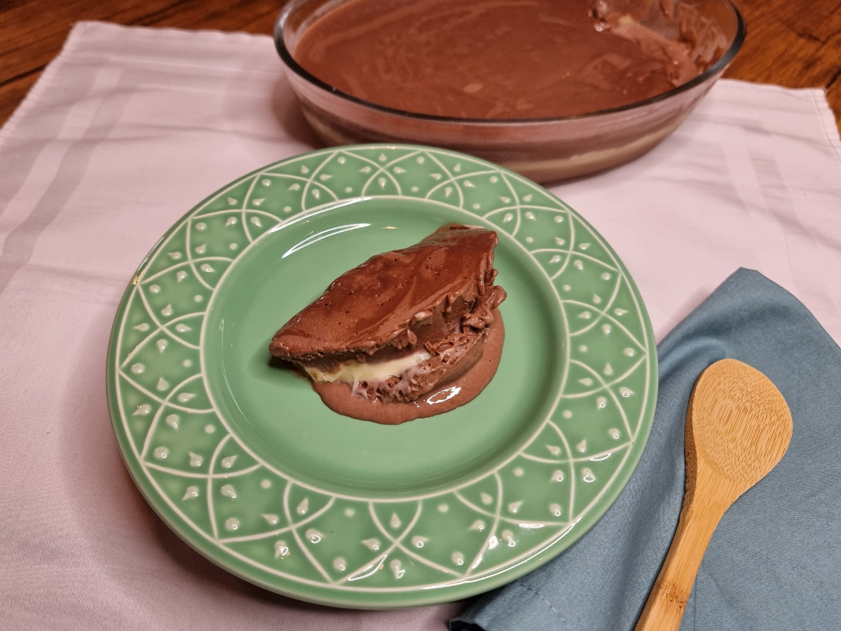 Paleta mexicana de chocolate na travessa