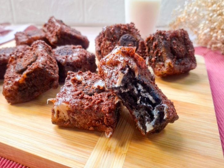 Palha italiana de Oreo servida.