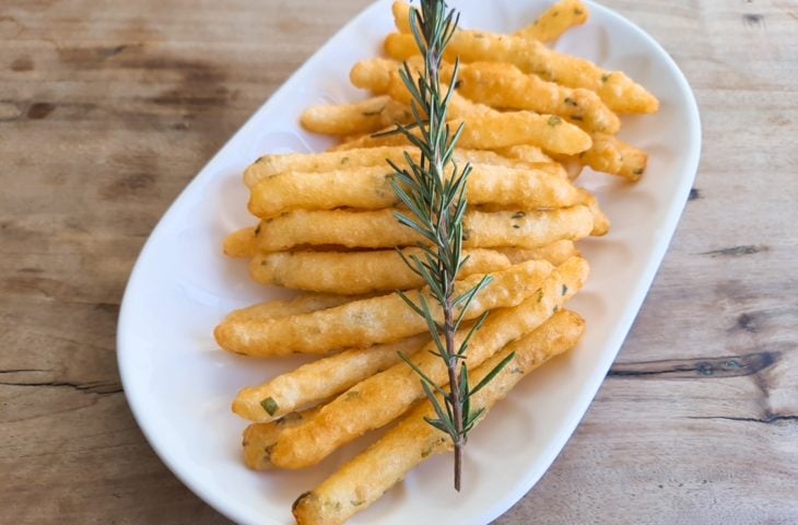 Palitinhos de batata crocante fácil