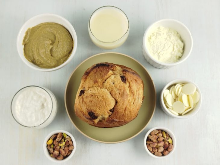 Ingredientes separados sobre a bancada.