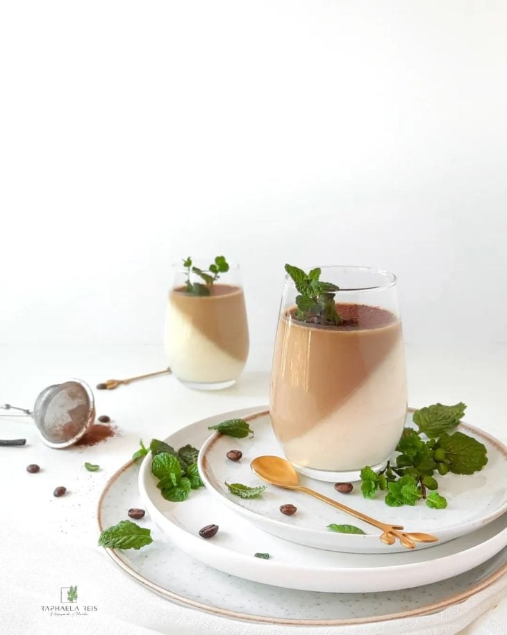 Panna cotta de café e baunilha