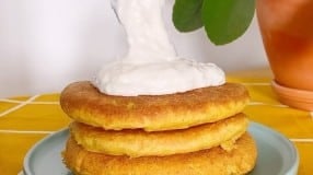 Panqueca de milho com coco vegana