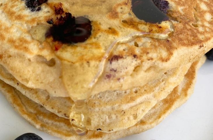 Panqueca fofinha de blueberry