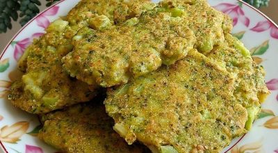 Panquequinha de brócolis e grão-de-bico vegana