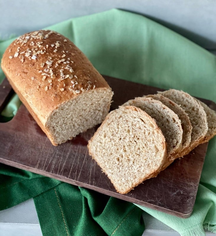 Pão caseiro integral com aveia