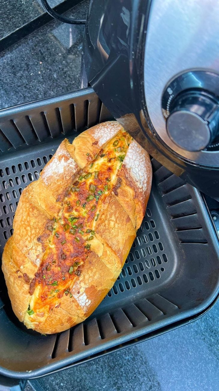 Pão de alho caseiro na airfryer