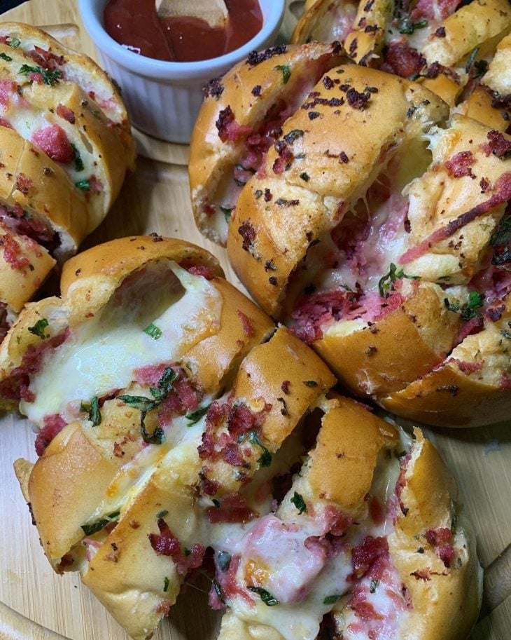 Pão de alho com calabresa