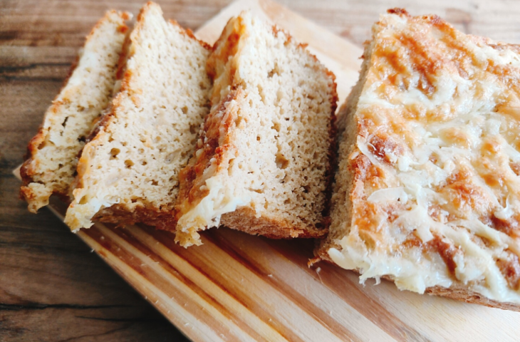 Pão de aveia com iogurte de liquidificador