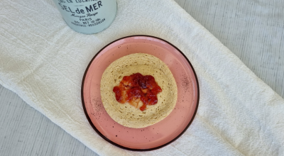 Pão de aveia e iogurte de micro-ondas