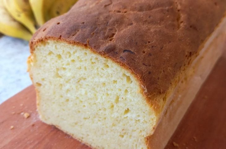 Pão de banana com mel sem glúten