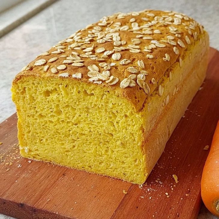 Pão de cenoura e aveia sem glúten