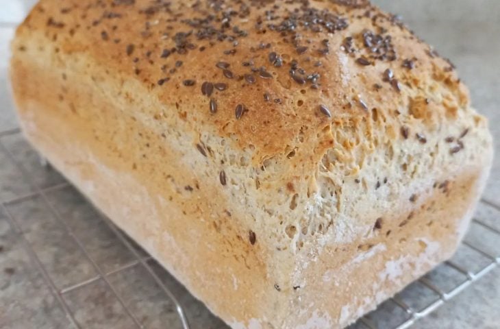 Pão de farinha de linhaça sem glúten