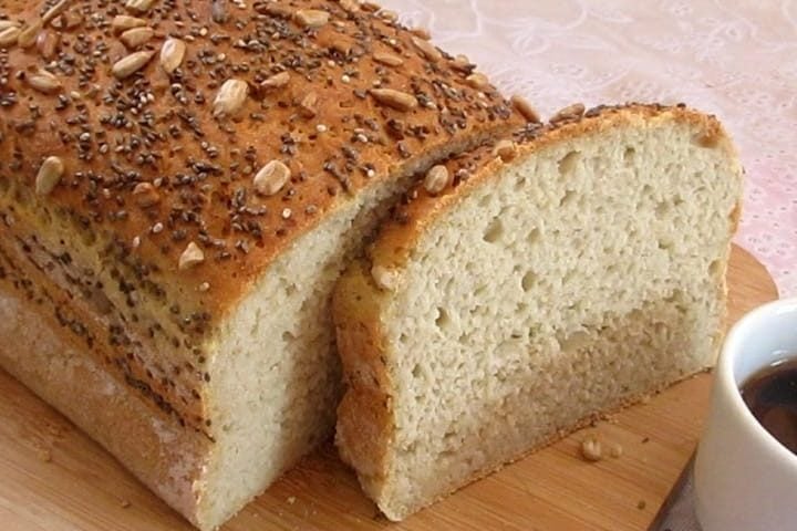 Pão de farinha de semente de girassol sem glúten