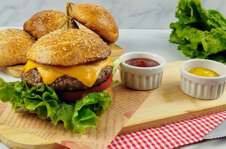 Pão de hambúrguer brioche