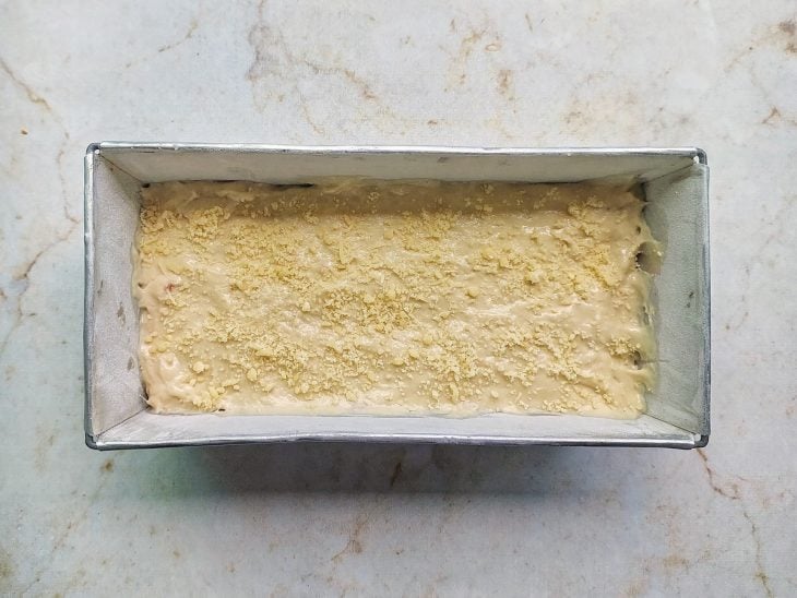 Restante da massa adicionada e o parmesão ralado também.
