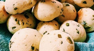 Pão de mandioquinha com espinafre