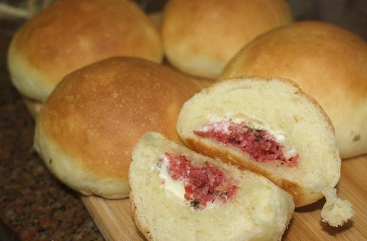 Pão de manteiga recheado