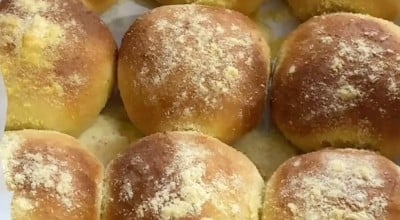 Pão de milho com calabresa na airfryer