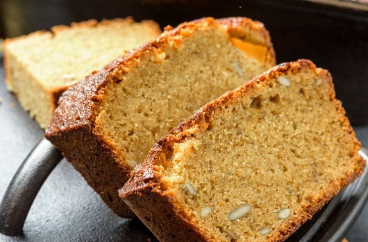 Pão de milho na airfryer