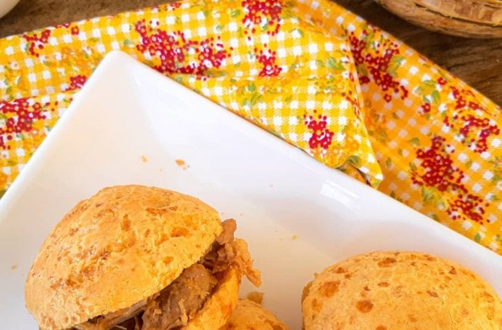 Pão de queijo com pernil