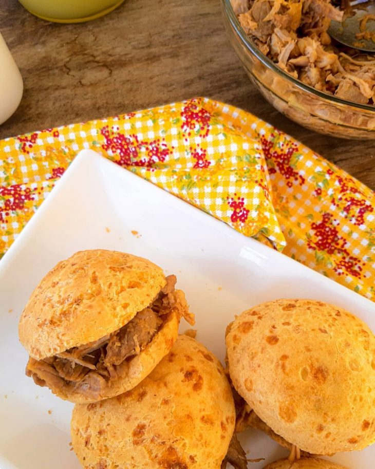 Pão de queijo com pernil