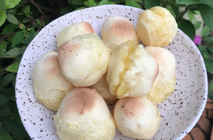 Pão de queijo de mandioca