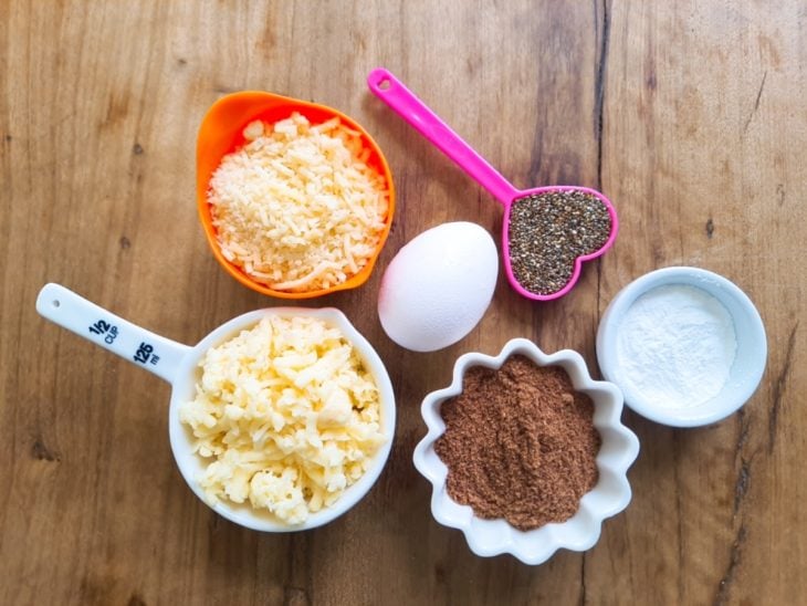 Bancada com ingredientes.
