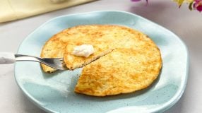 Pão de queijo low carb de frigideira
