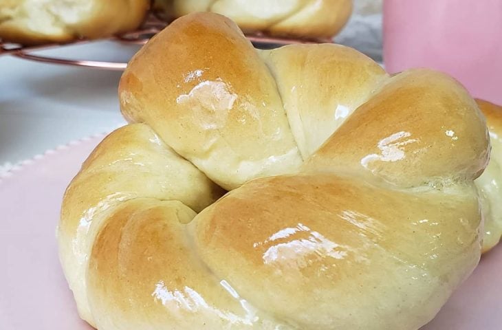 Pão doce trançado
