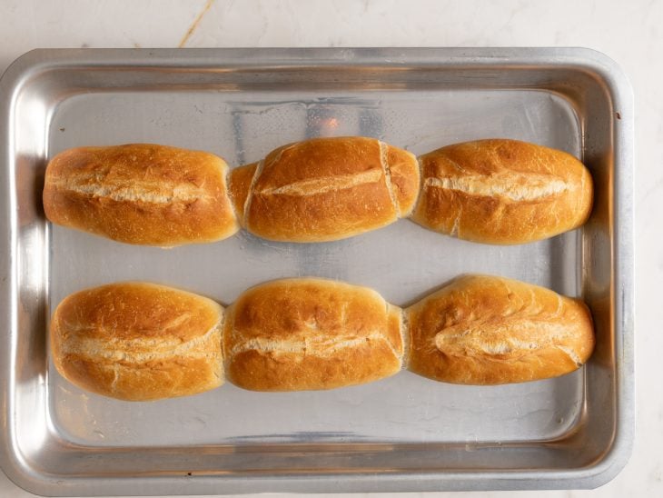 Pães assados.