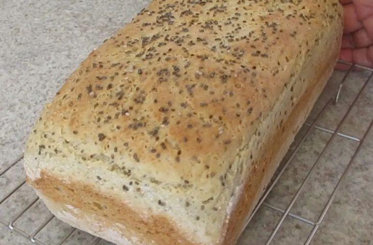 Pão funcional de sementes sem glúten