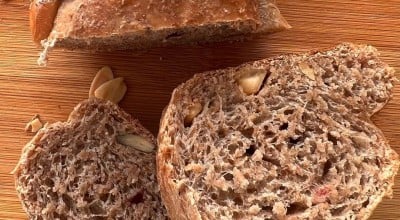 Pão integral com grãos