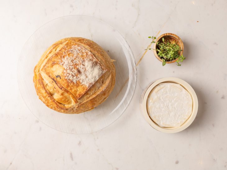 Ingredientes reunidos na bancada.